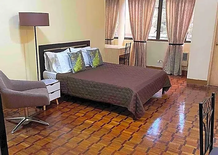 Serene 1 Bedroom Across Greenbelt 5 4*