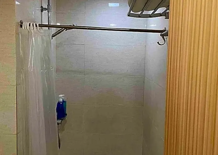 Serene 1 Bedroom Across Greenbelt 5 Manila